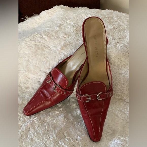 Nine West Red Mule shoe size 6M - Picture 2 of 6